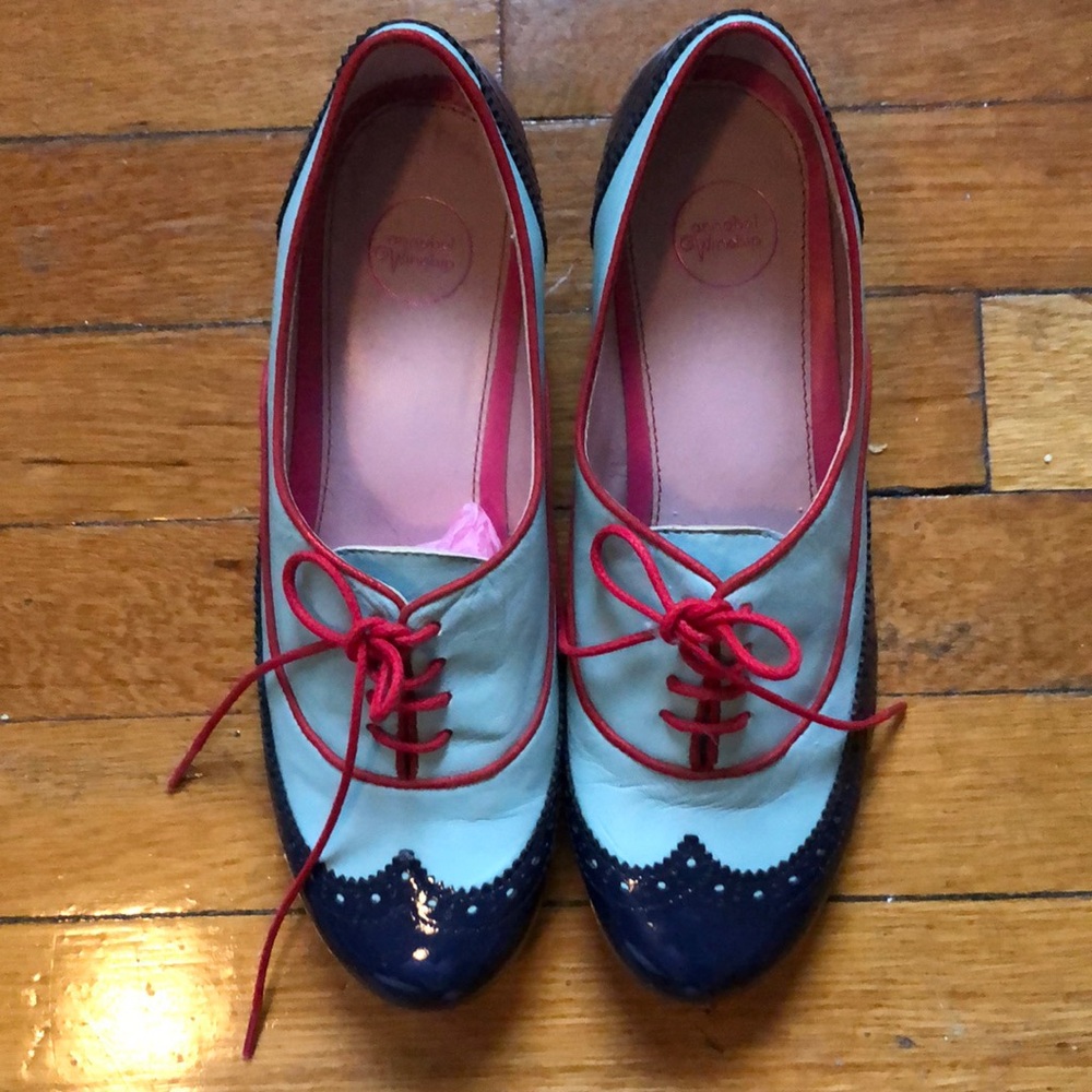 Low-heeled derbies by French designer Annabel Winship